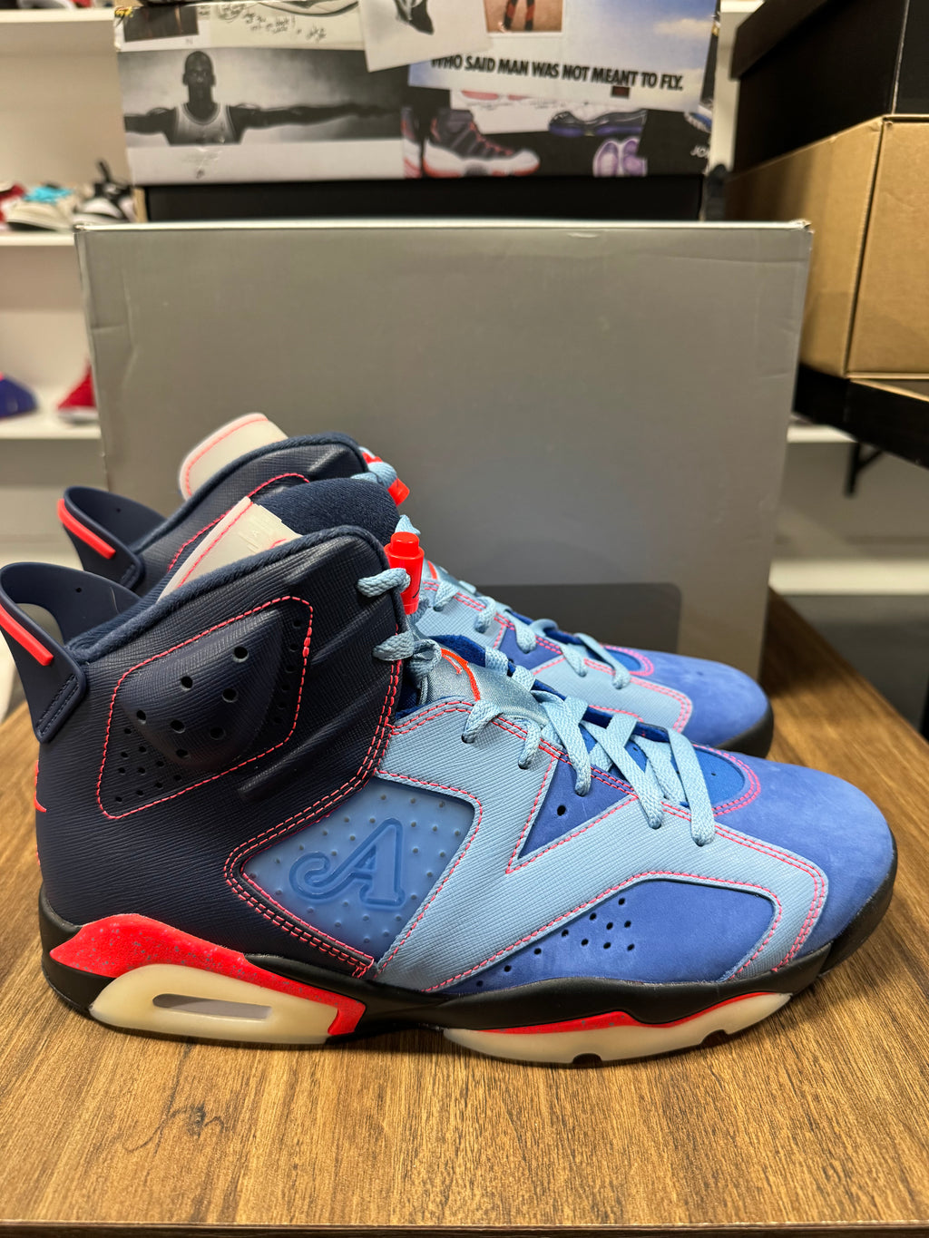 Jordan 6 Retro Awake NY Midnight Navy (PRE-OWNED) SIZE-10.5
