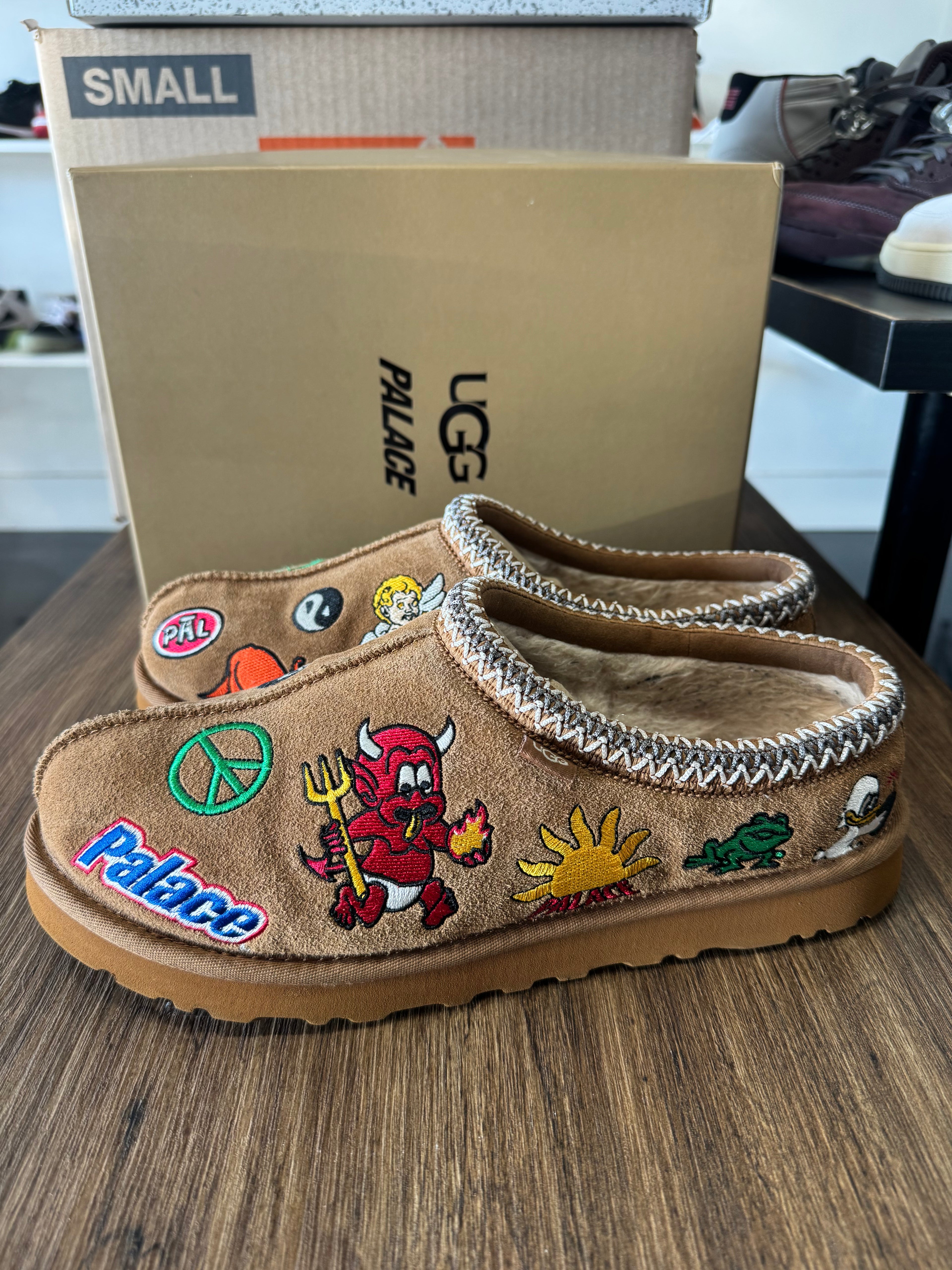 UGG Tasman Slipper Palace Chestnut (PRE-OWNED) SIZE-10