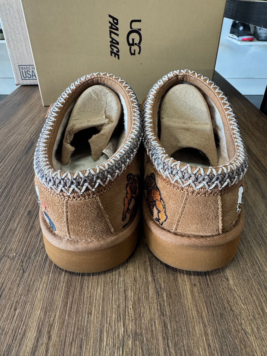UGG Tasman Slipper Palace Chestnut (PRE-OWNED) SIZE-10