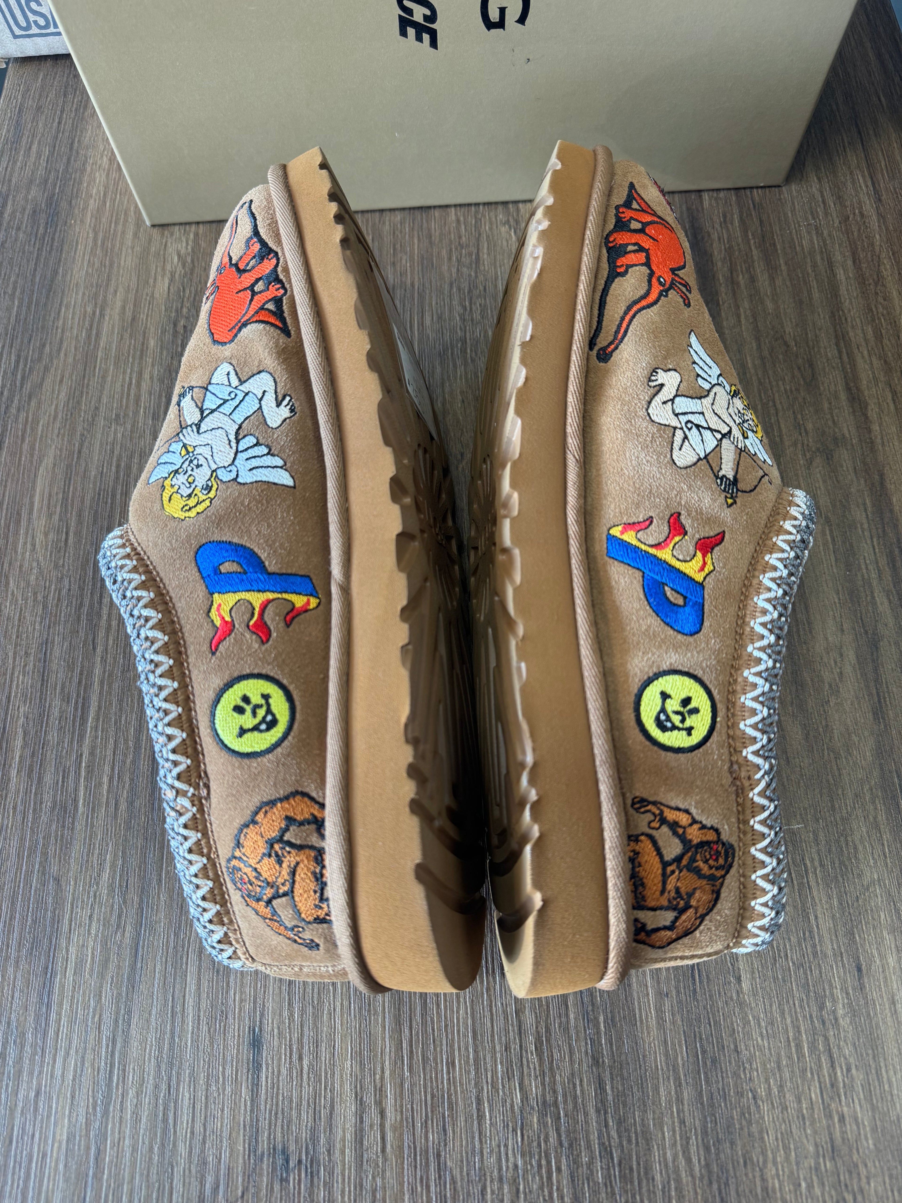 UGG Tasman Slipper Palace Chestnut (PRE-OWNED) SIZE-10