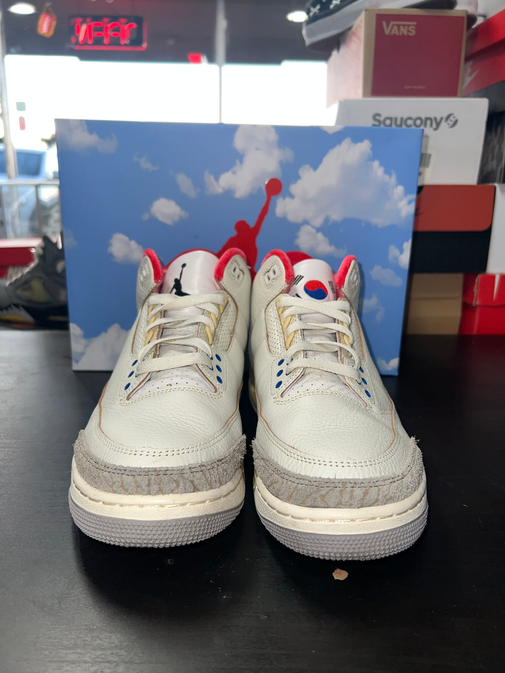 Jordan 3 Retro Seoul 2.0 (PRE-OWNED) SIZE-10