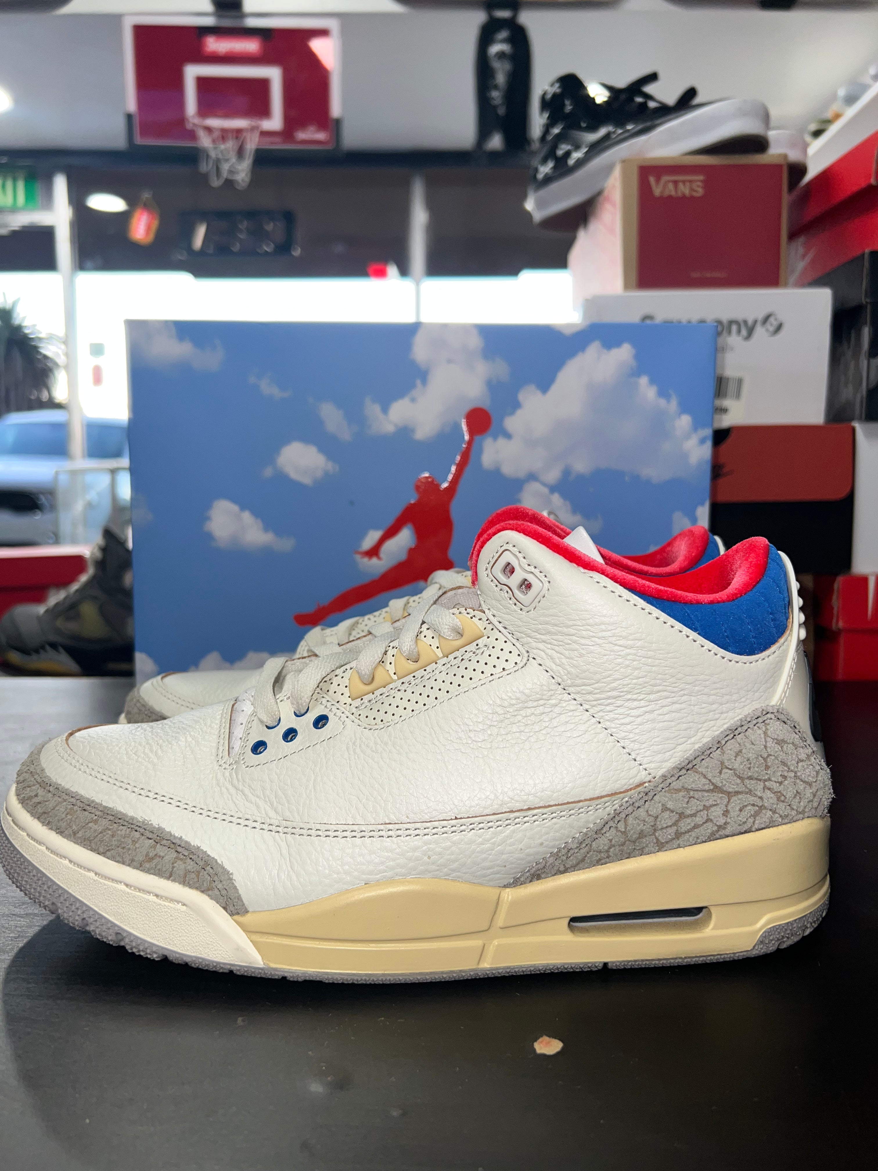Jordan 3 Retro Seoul 2.0 (PRE-OWNED) SIZE-10
