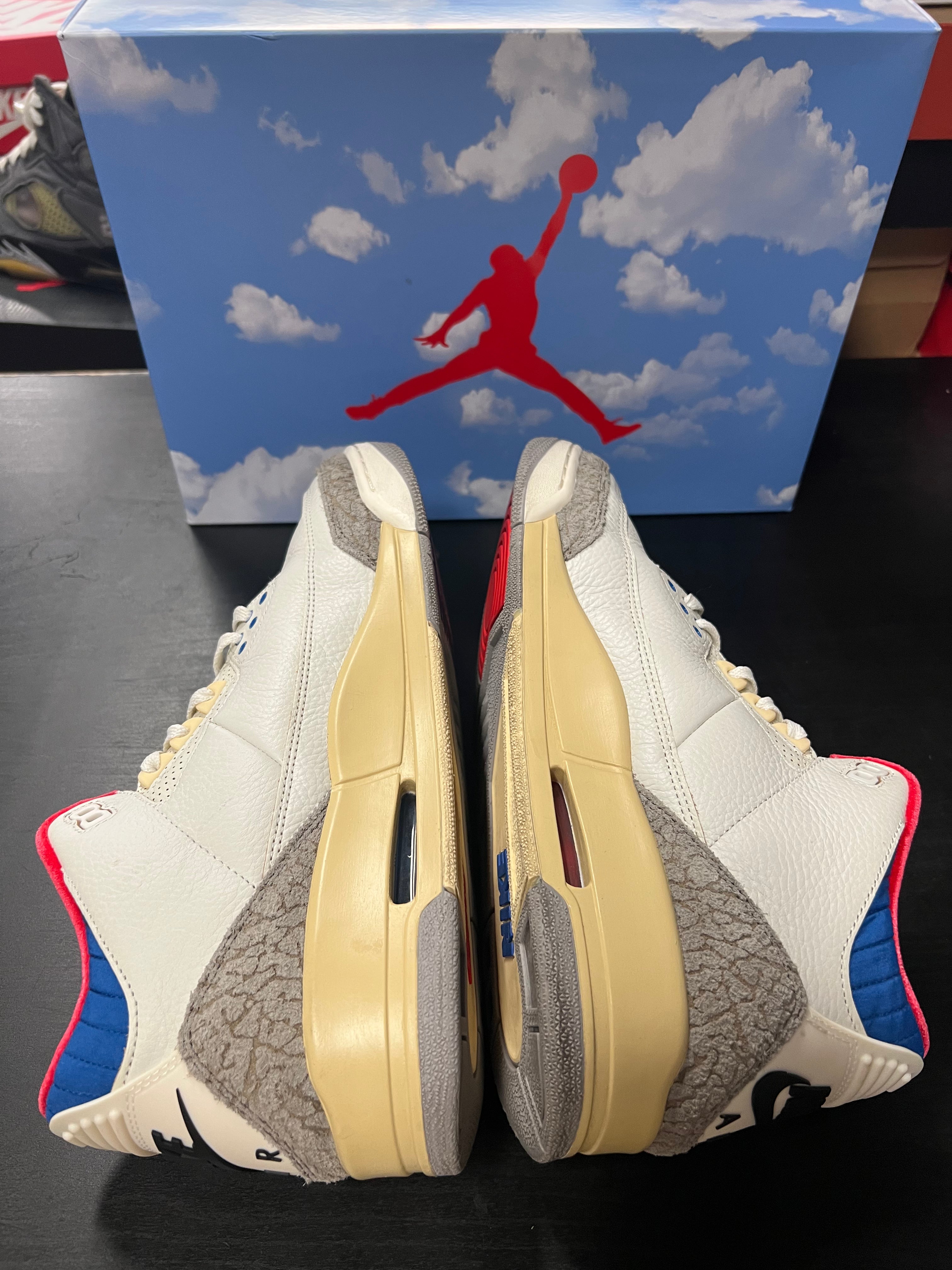 Jordan 3 Retro Seoul 2.0 (PRE-OWNED) SIZE-10
