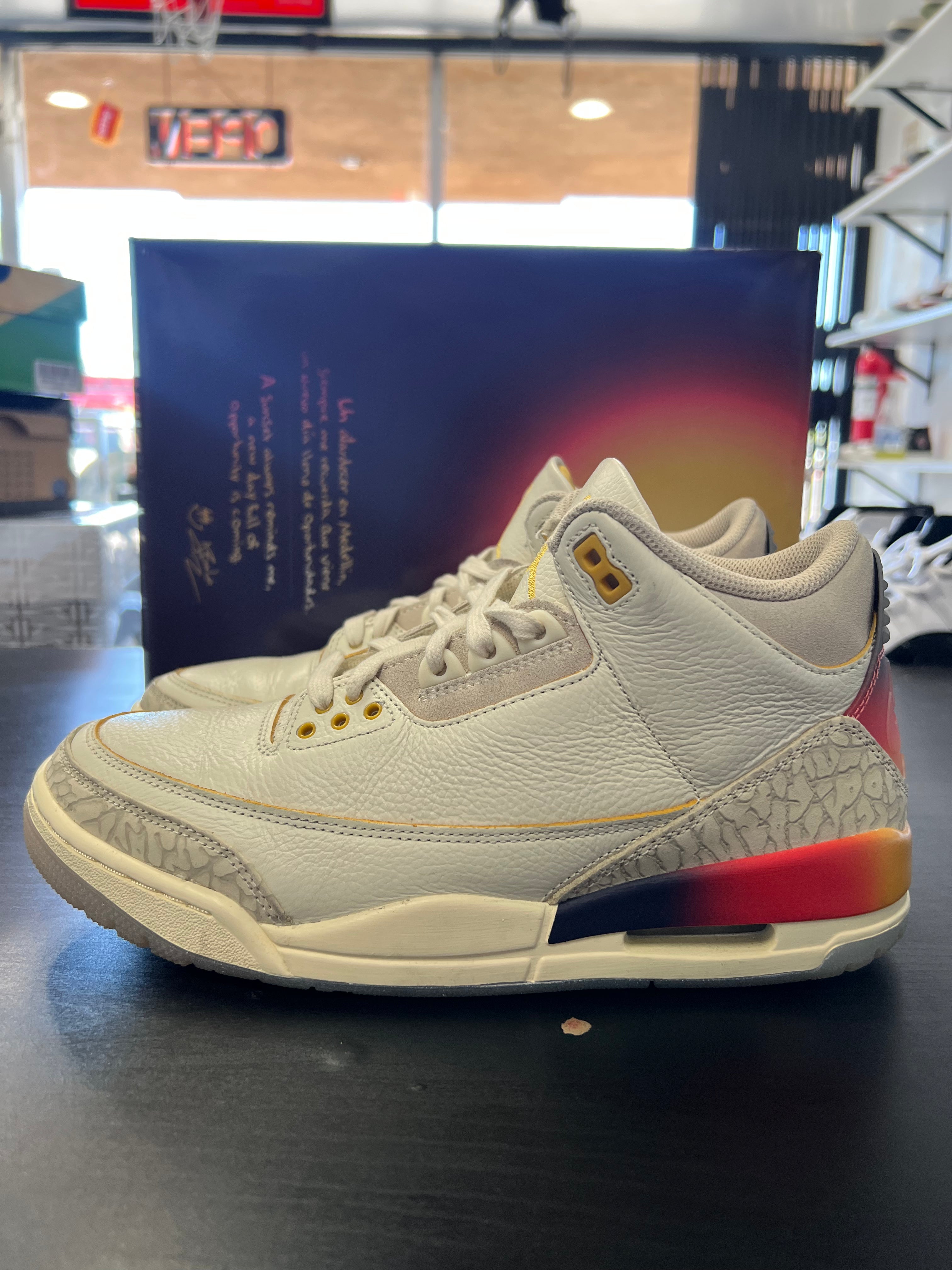 Jordan 3 Retro SP J Balvin Medellín Sunset (PRE-OWNED) SIZE-8