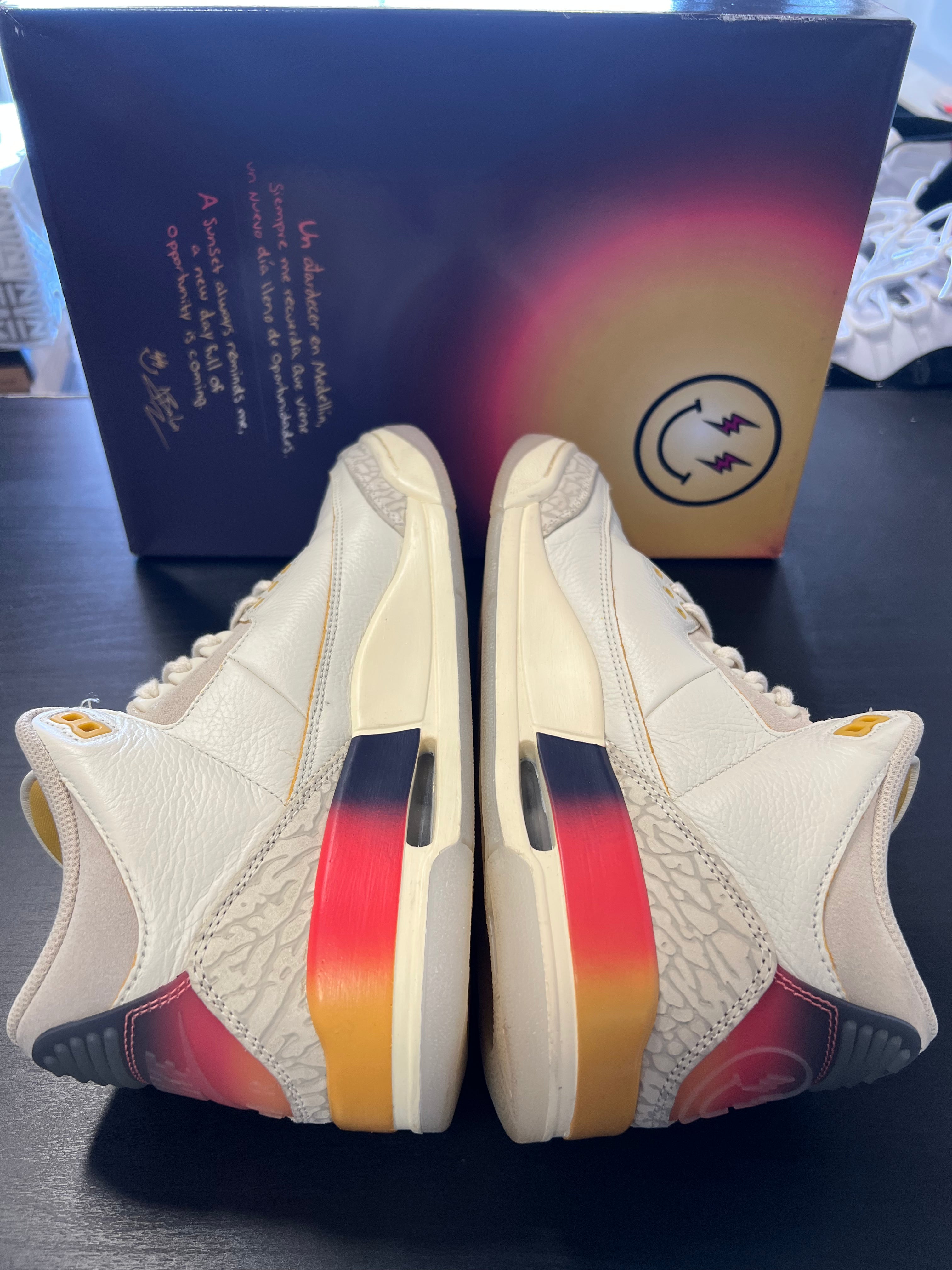 Jordan 3 Retro SP J Balvin Medellín Sunset (PRE-OWNED) SIZE-8