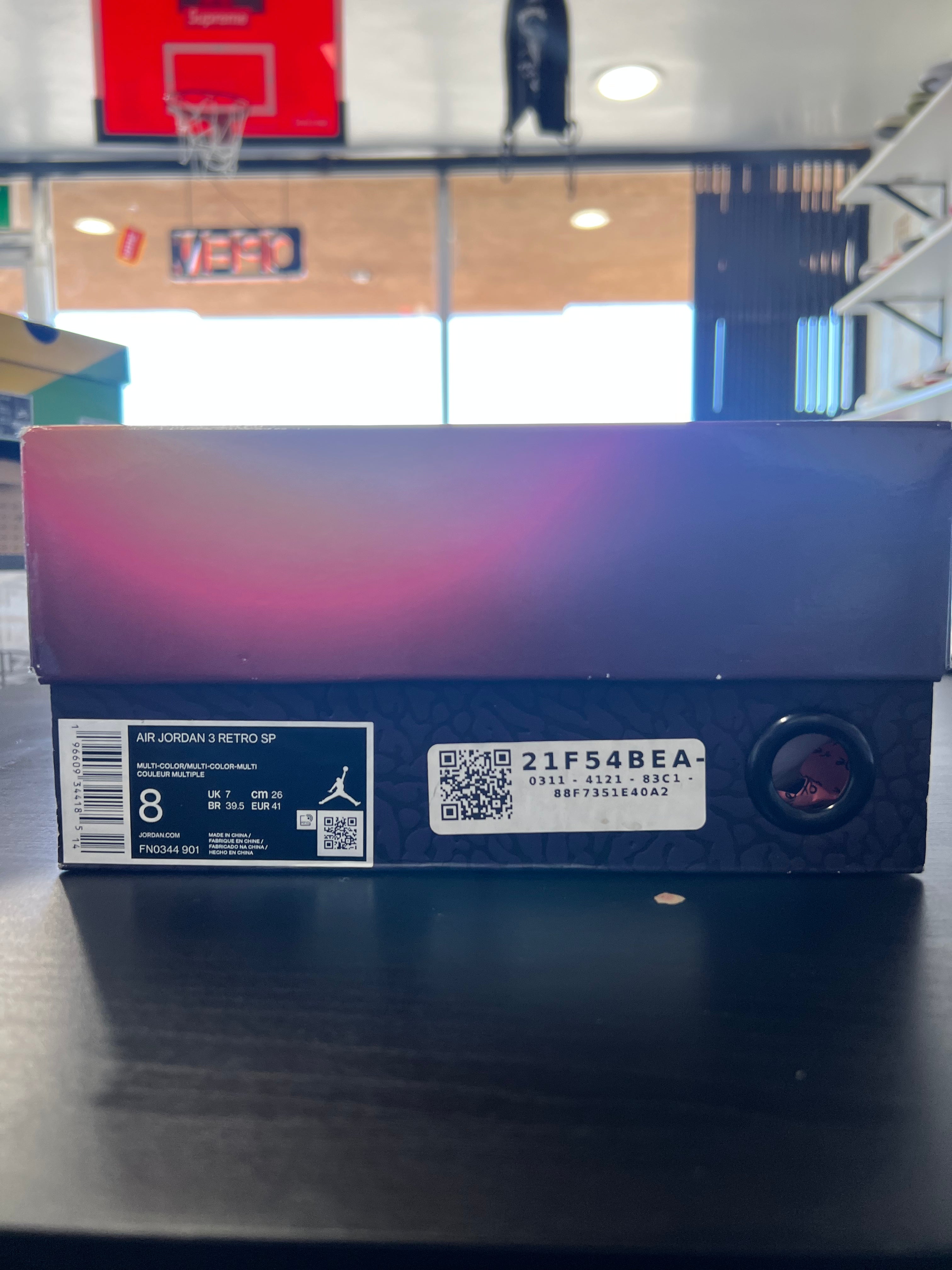 Jordan 3 Retro SP J Balvin Medellín Sunset (PRE-OWNED) SIZE-8