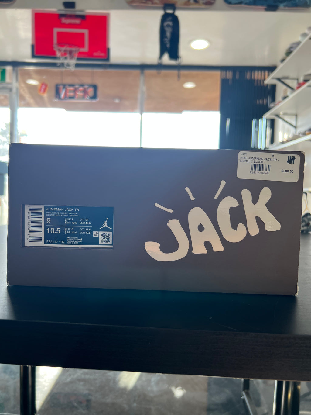 Jordan Jumpman Jack TR Travis Scott Bright Cactus (PRE-OWNED) SIZE-9