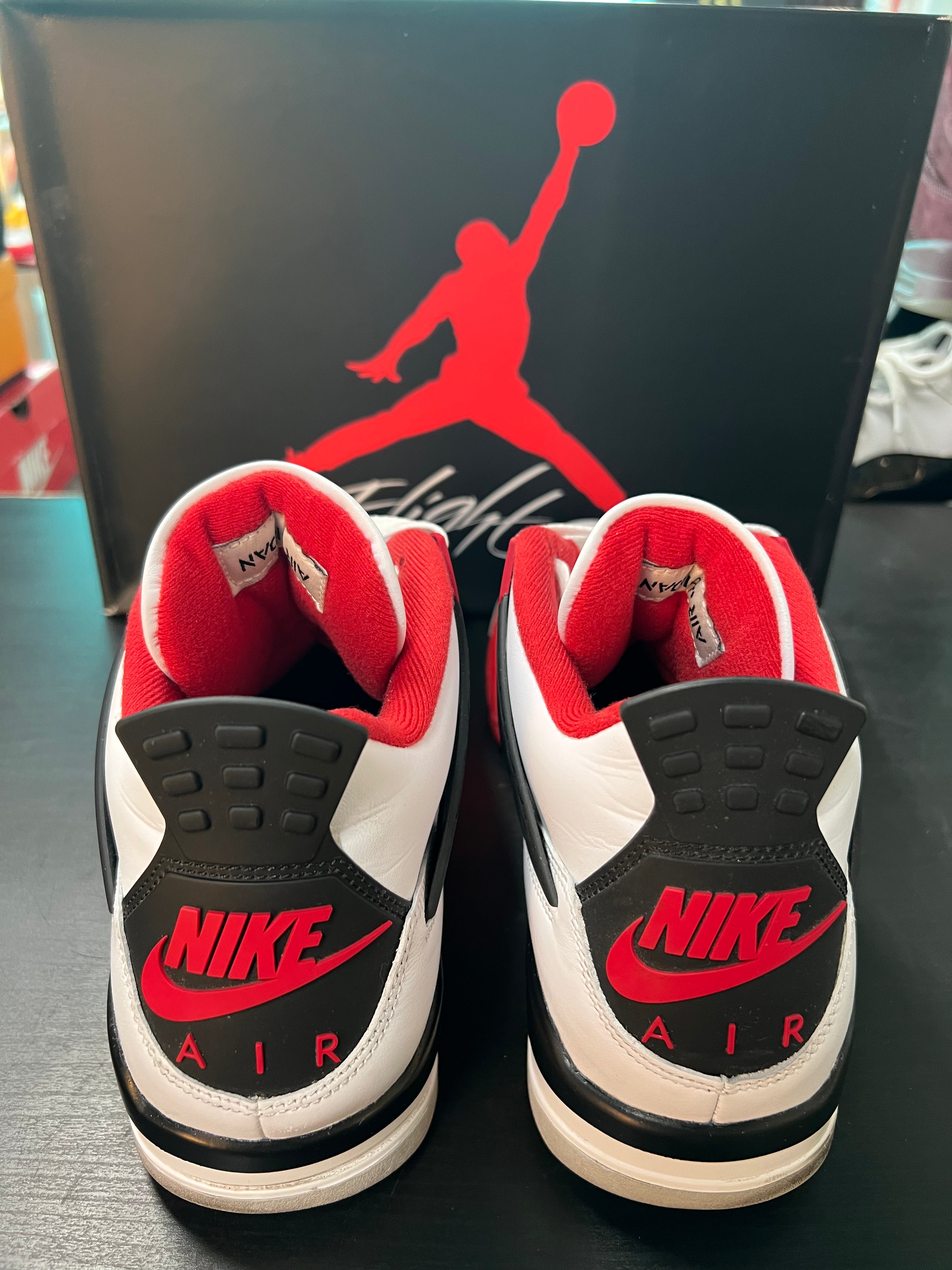 Jordan 4 Retro Fire Red (2020) Fire Red (2020) (PRE-OWNED) SIZE-10.5