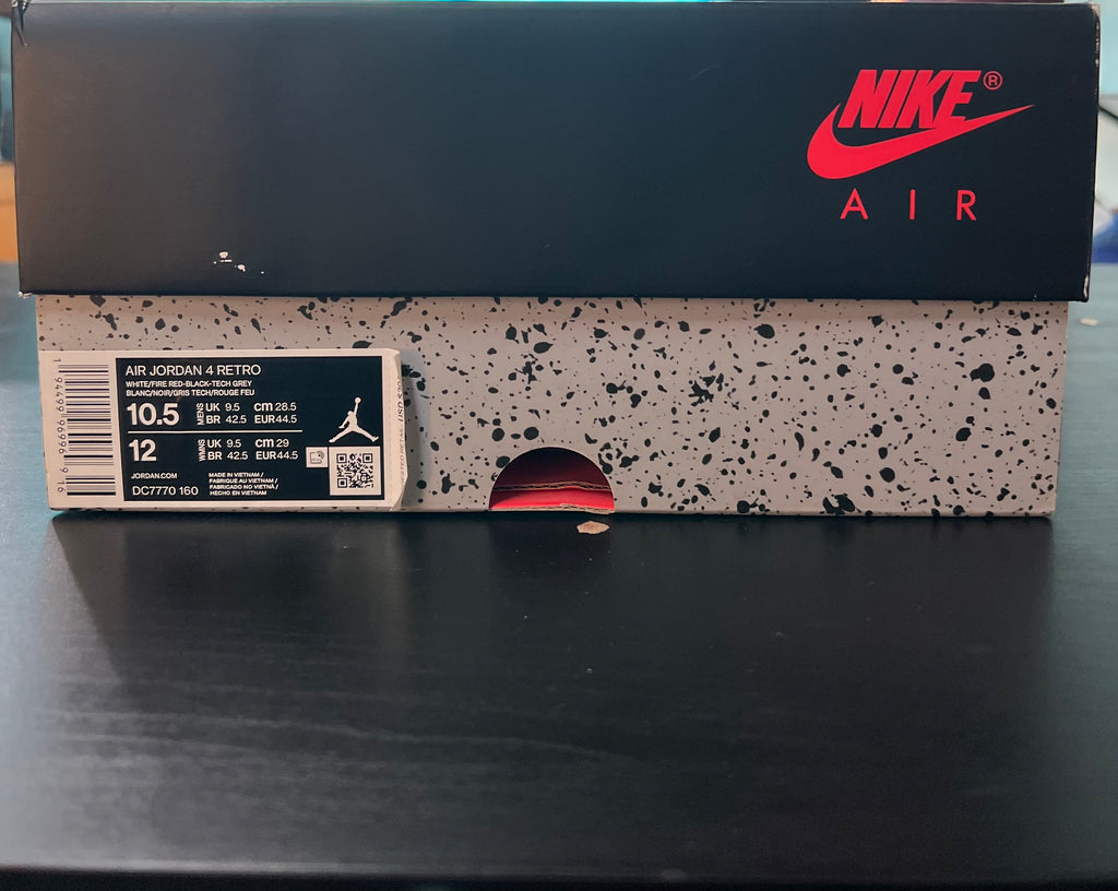 Jordan 4 Retro Bred Reimagined (PRE-OWNED) SIZE-8