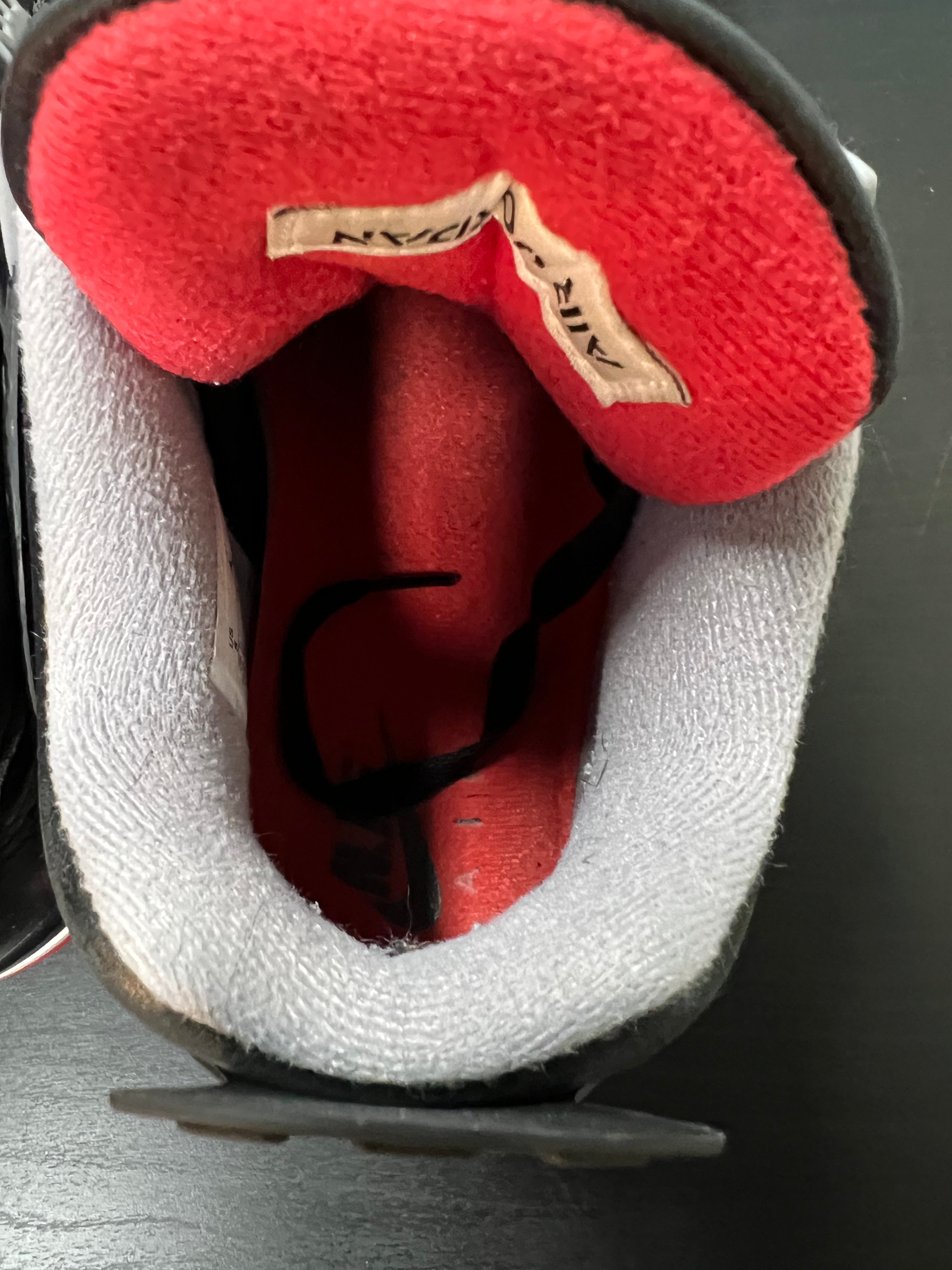 Jordan 4 Retro Bred Reimagined (PRE-OWNED) SIZE-8
