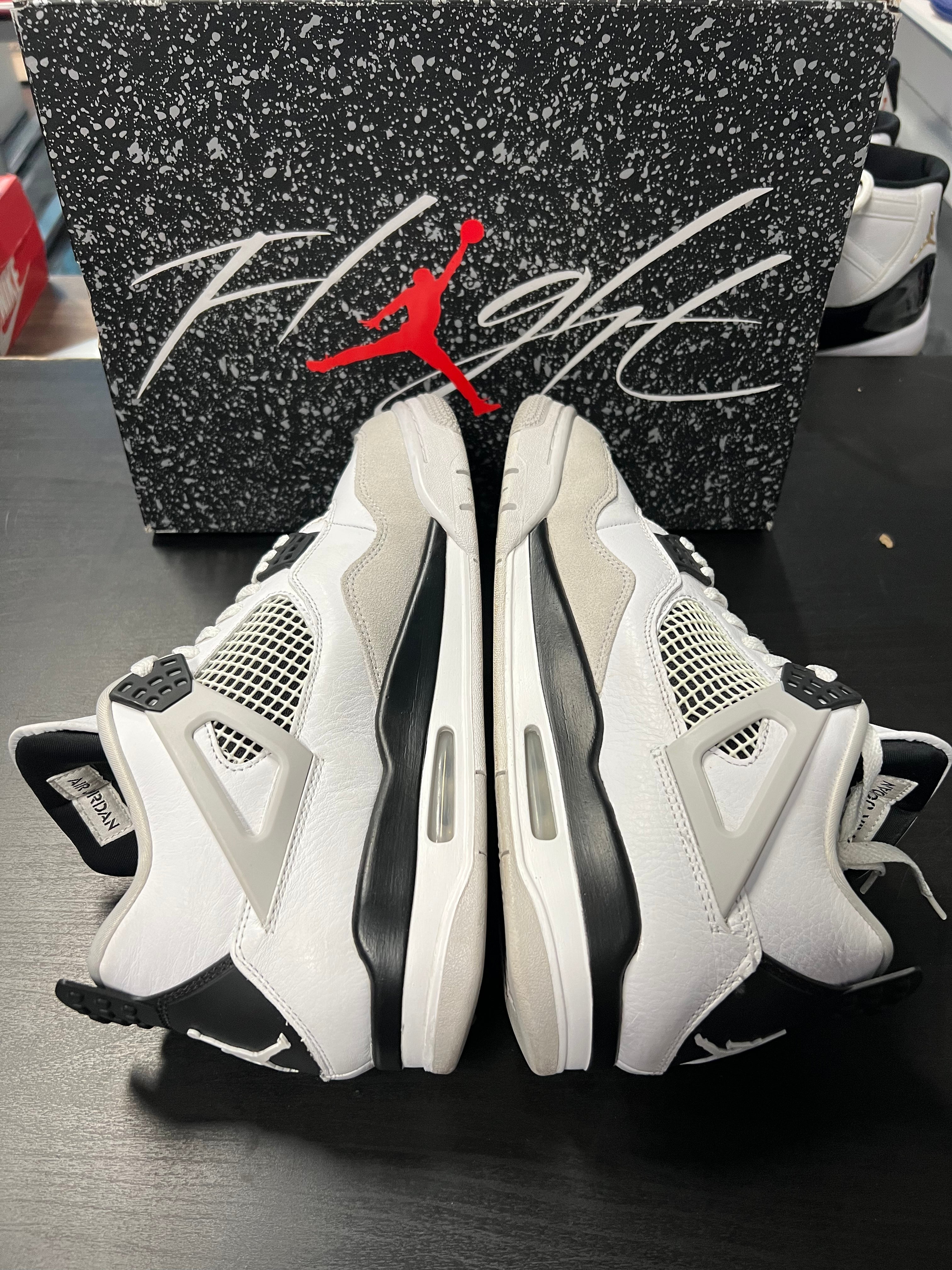 Jordan 4 Retro Military Black (PRE-OWNED) SIZE-10.5