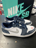 Jordan 1 Low SB Midnight Navy (PRE-OWNED) SIZE-9