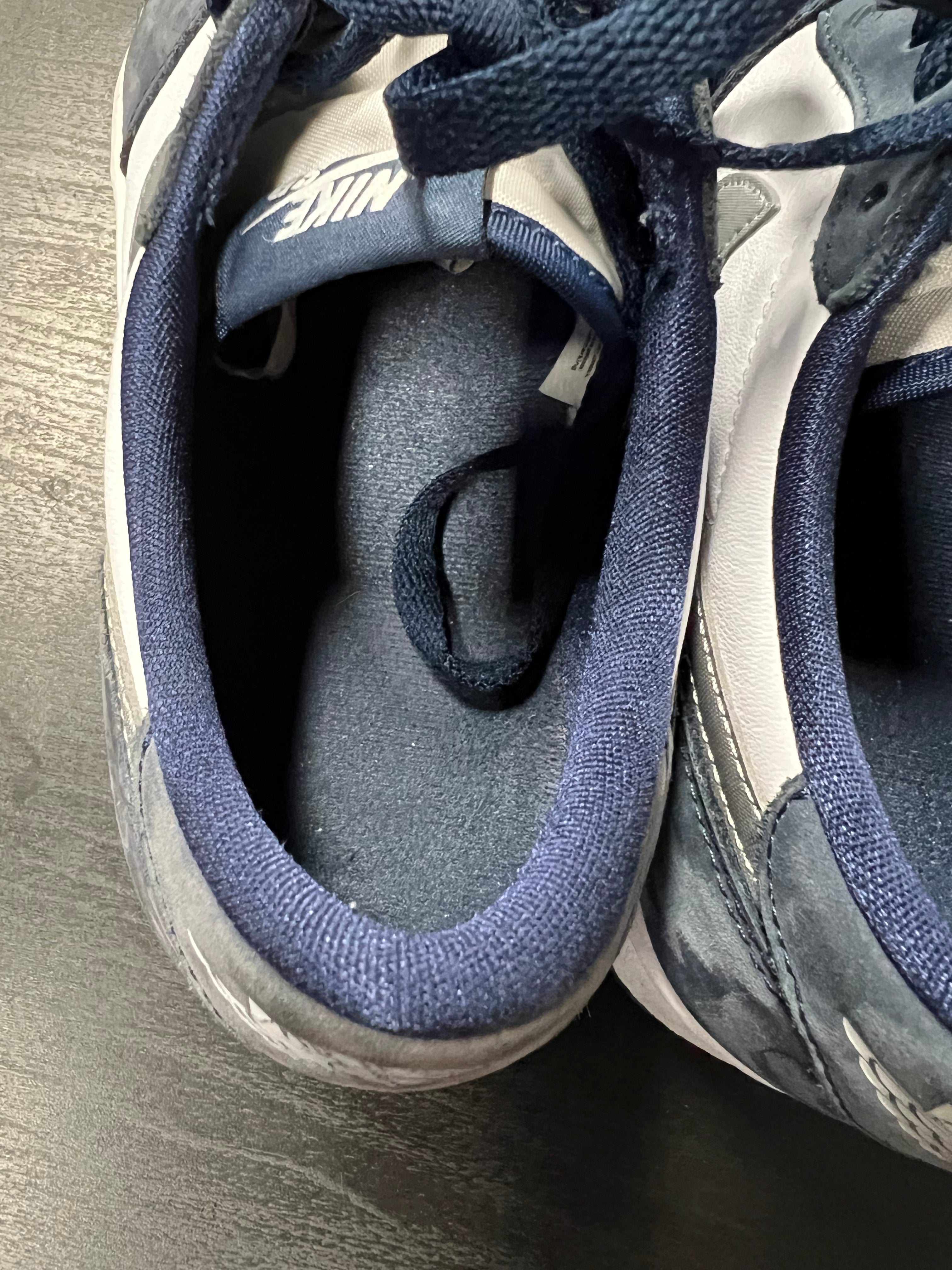 Jordan 1 Low SB Midnight Navy (PRE-OWNED) SIZE-9
