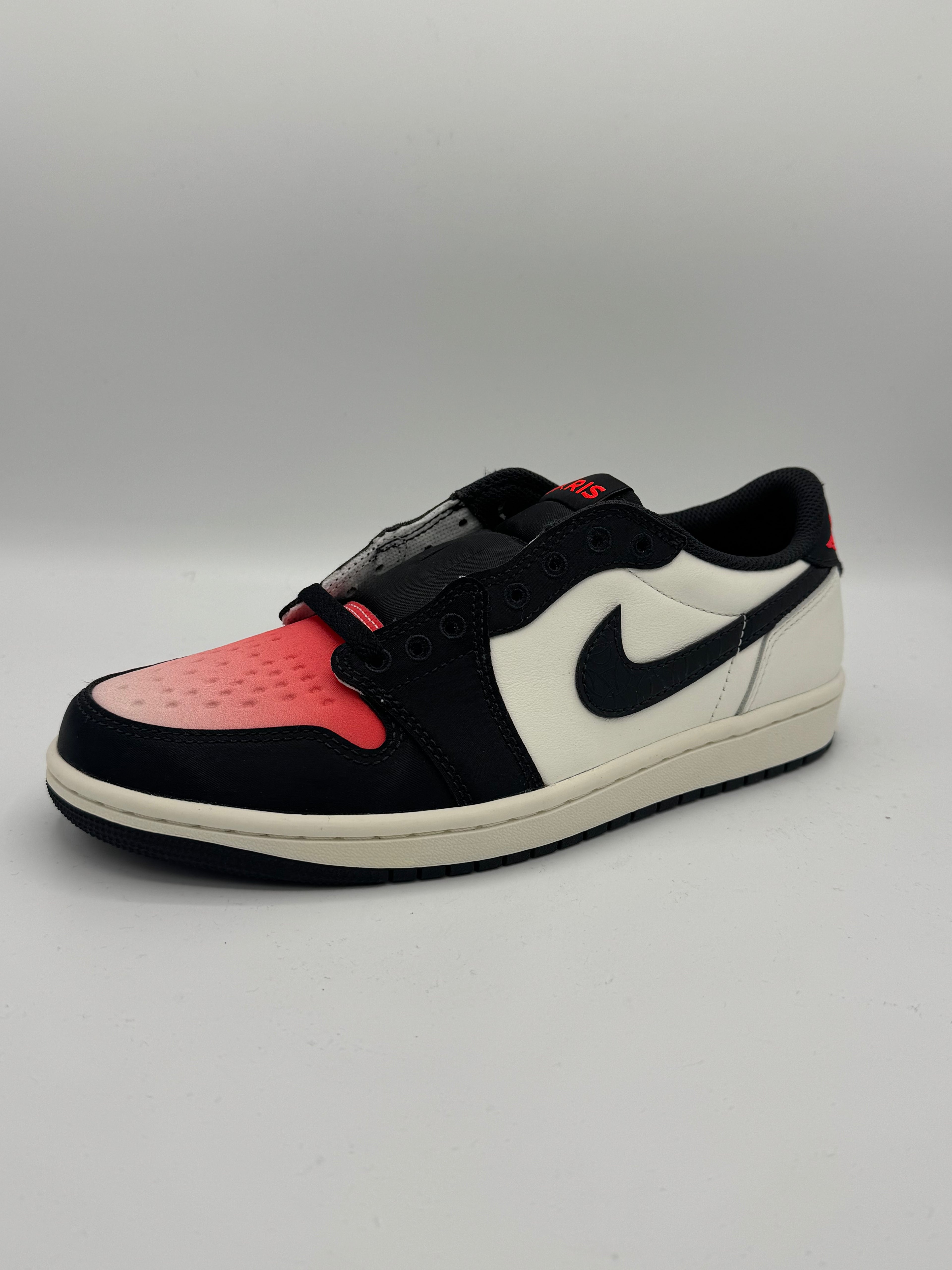 Jordan 1 Retro Low OG PSG Paris Saint-Germain