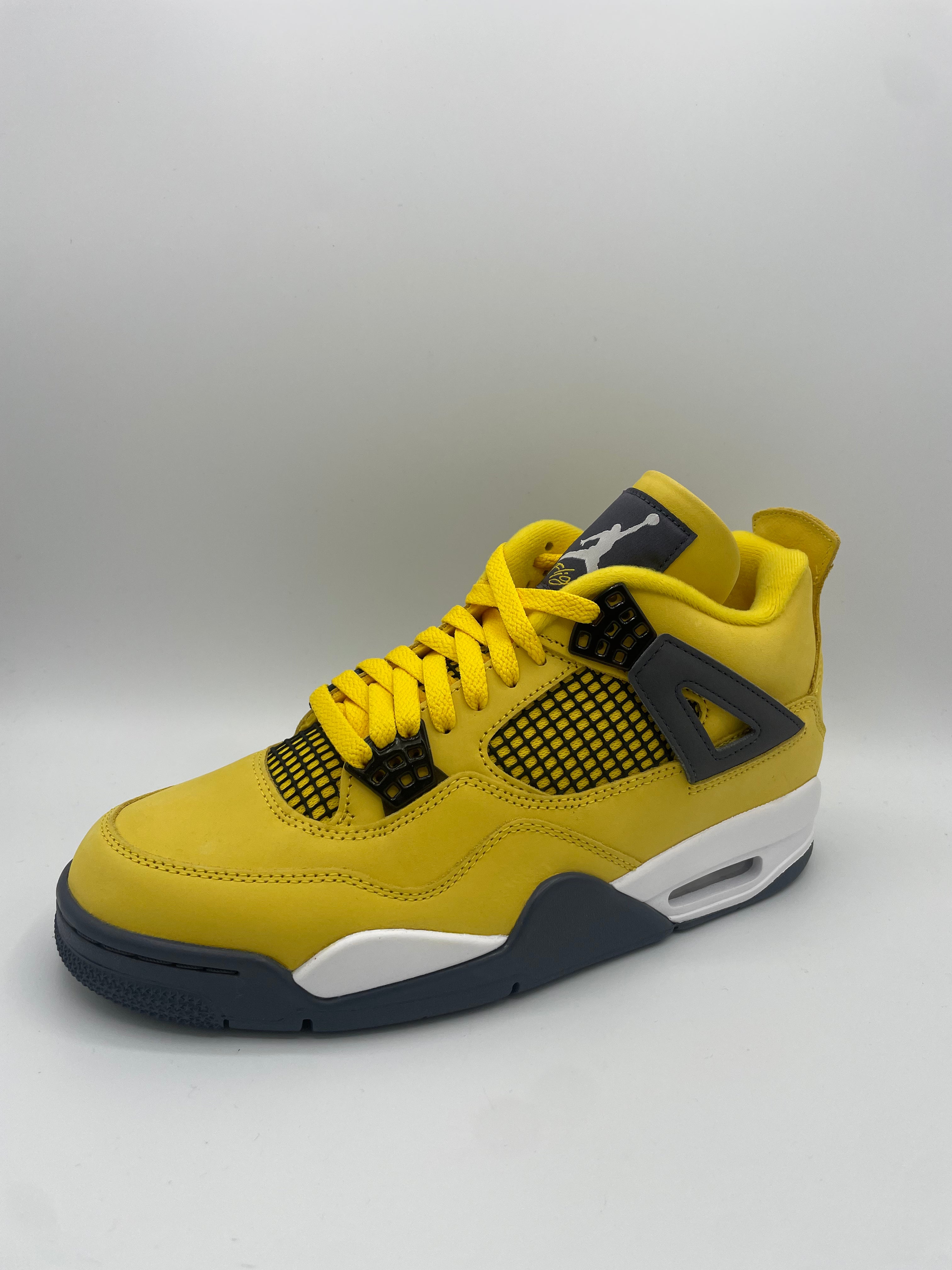 Jordan 4 Retro Lightning (2021)