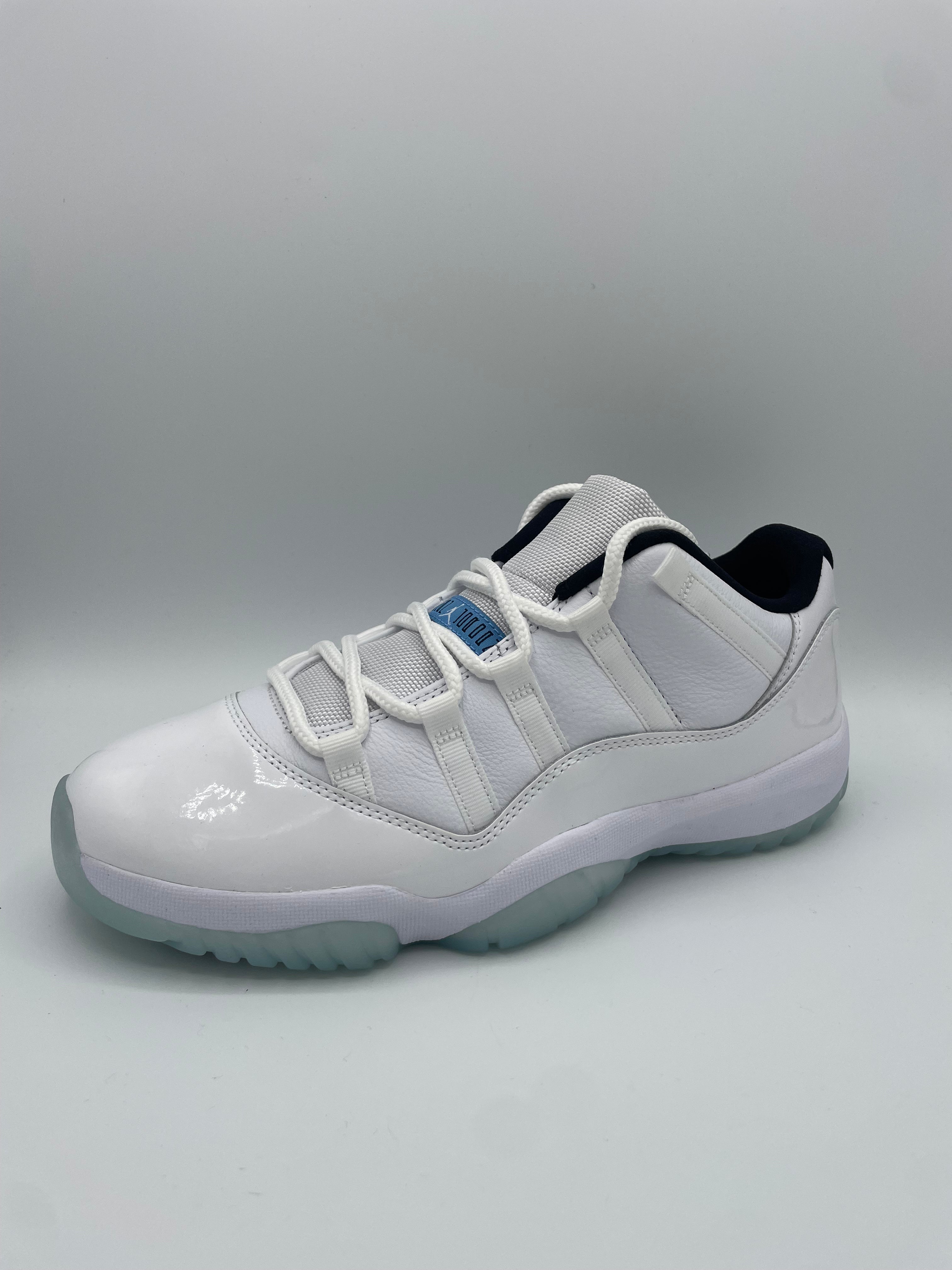 Jordan 11 Retro Low Legend Blue