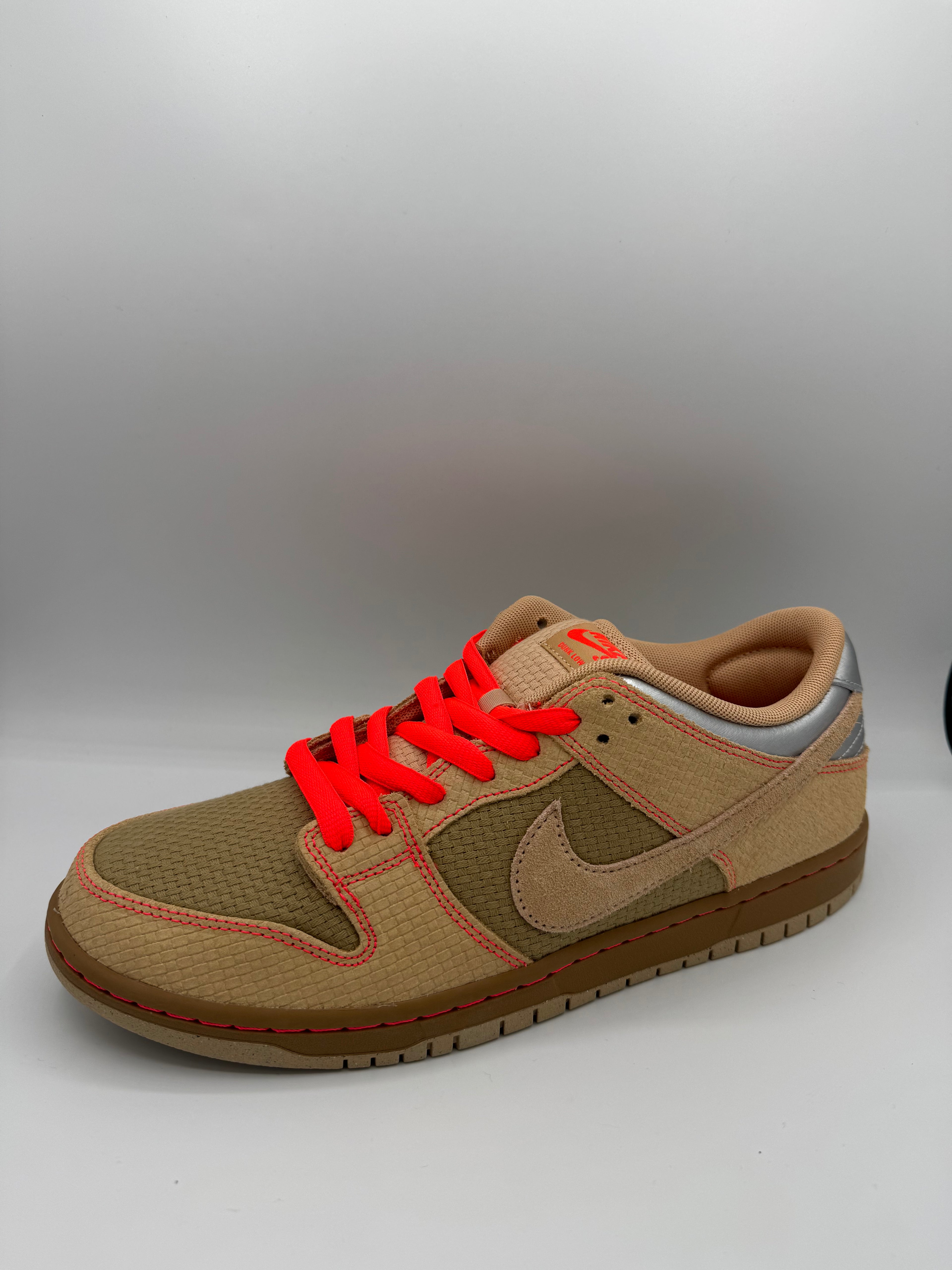 Nike SB Dunk Low Pro Som Tum